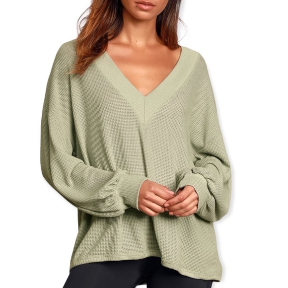 Lulus Sweaters - NWT Lulu’s Sage Green Waffle Knit Balloon Sleeve Sweater